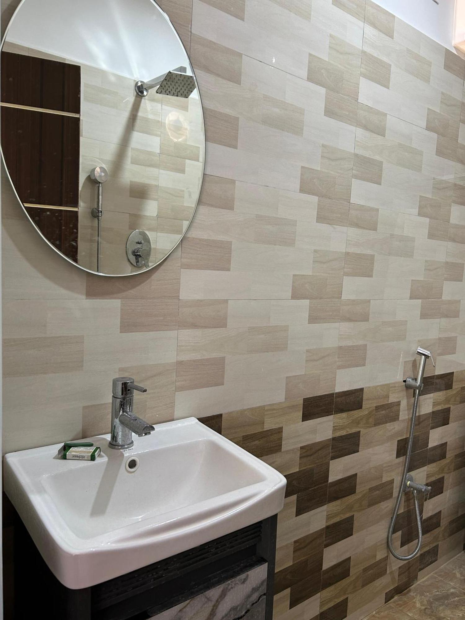 Sapphire Stayss Yelagiri Eksteriør billede