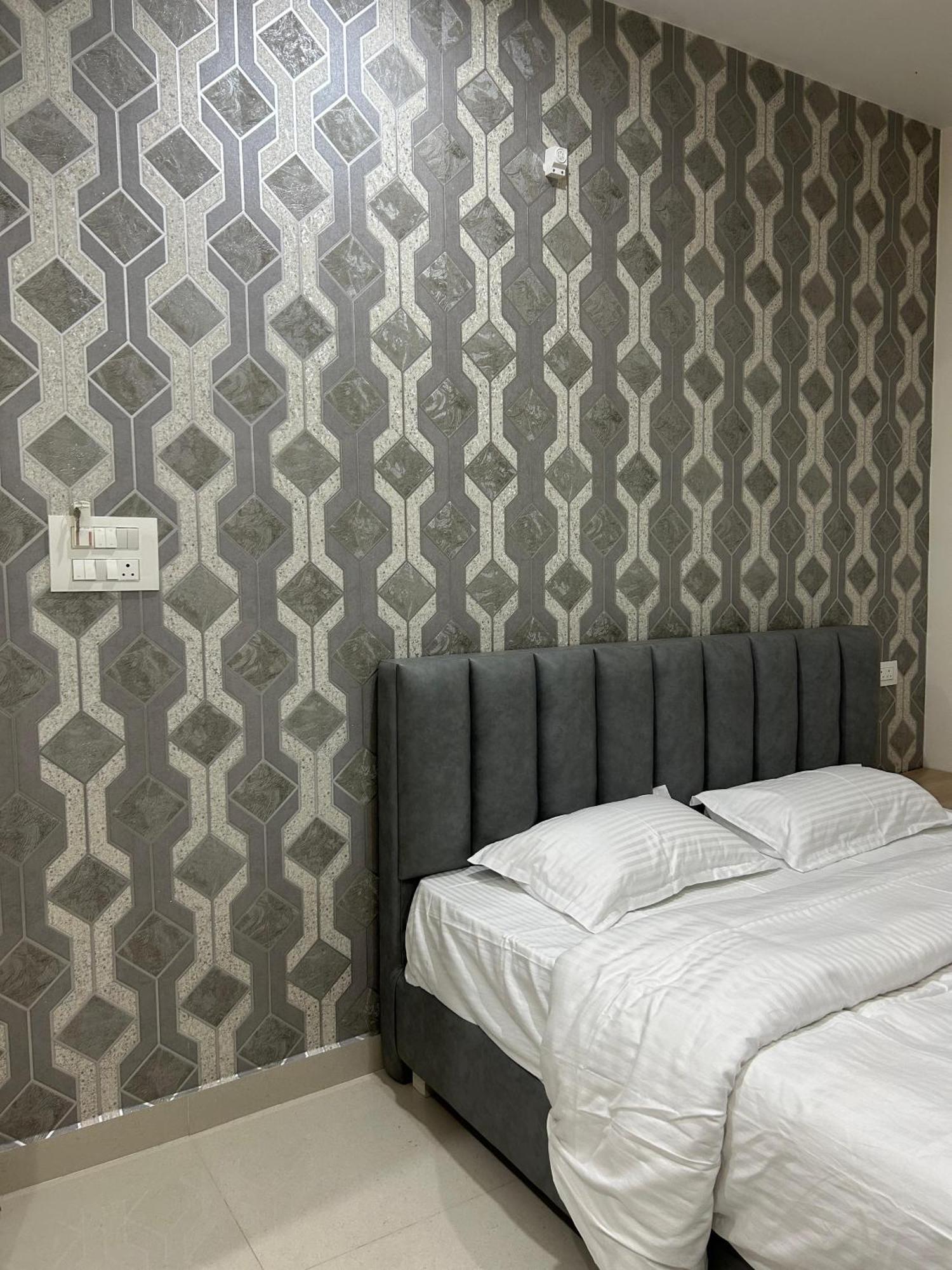 Sapphire Stayss Yelagiri Værelse billede