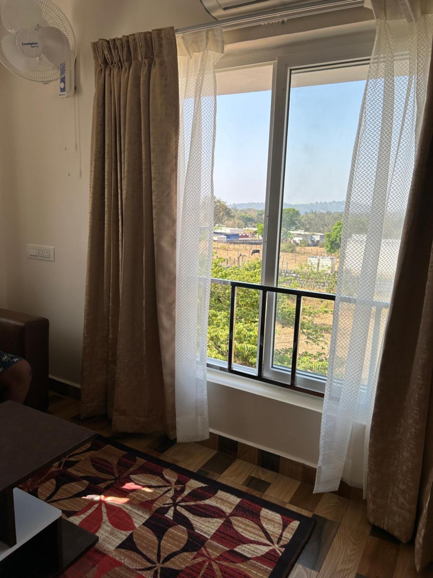 Sapphire Stayss Yelagiri Eksteriør billede