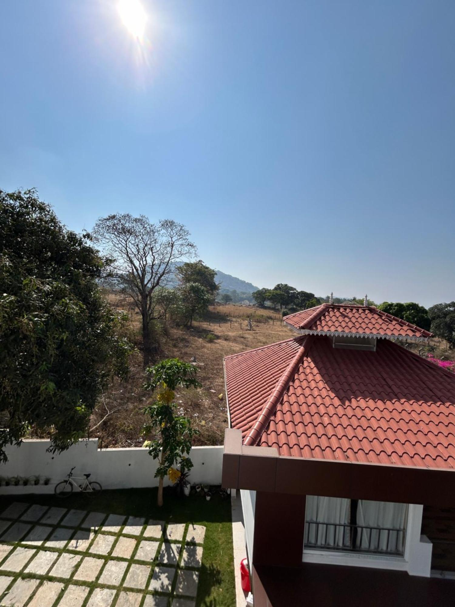 Sapphire Stayss Yelagiri Eksteriør billede