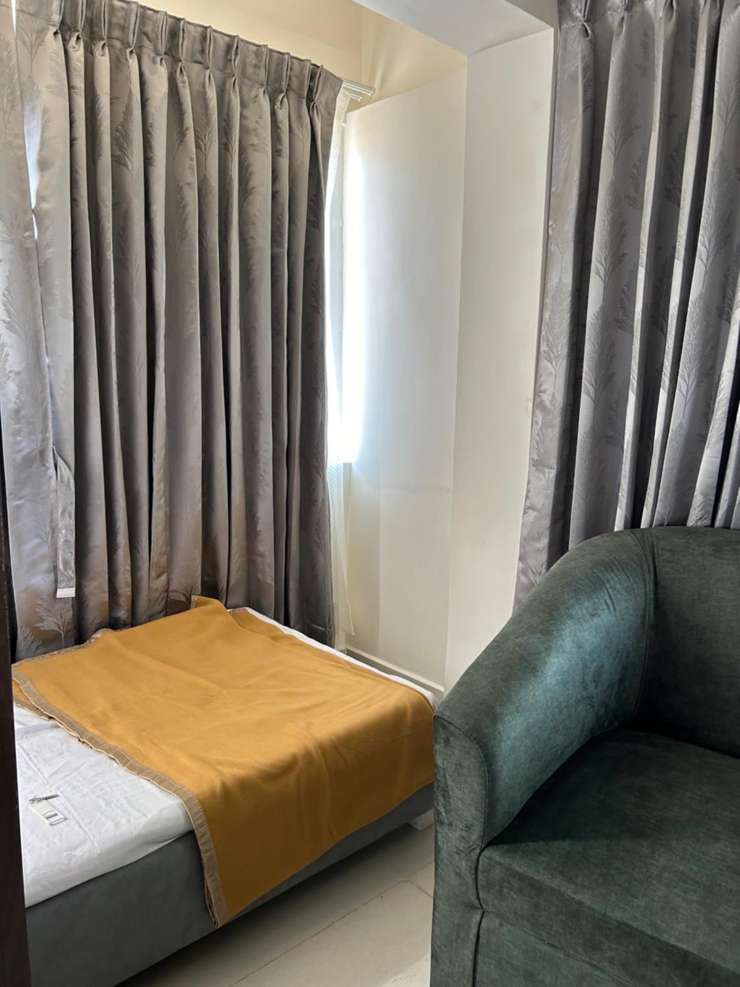 Sapphire Stayss Yelagiri Eksteriør billede