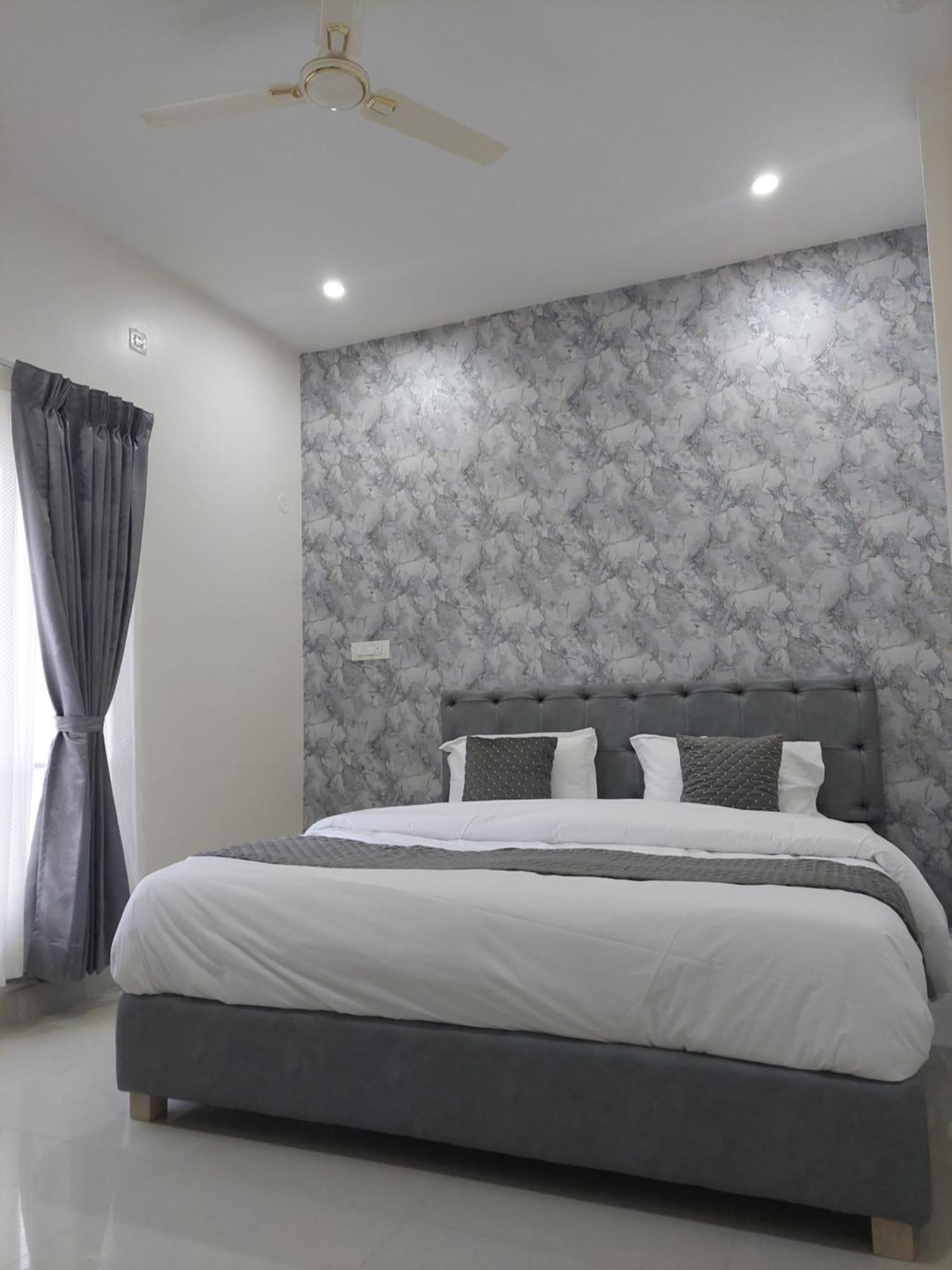 Sapphire Stayss Yelagiri Eksteriør billede
